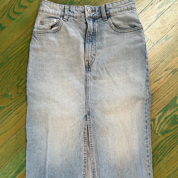 Zara Light washed Jean skirt - Picture 1 of 3